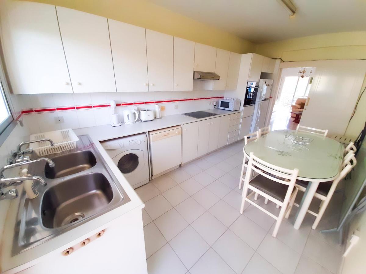 Apartamento Samson Sea Breeze, 3Bed Sleeps 6, Free Wifi Limassol Exterior foto